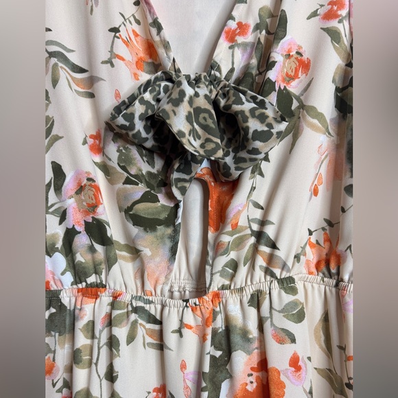 •Tunic• - Picture 2 of 2